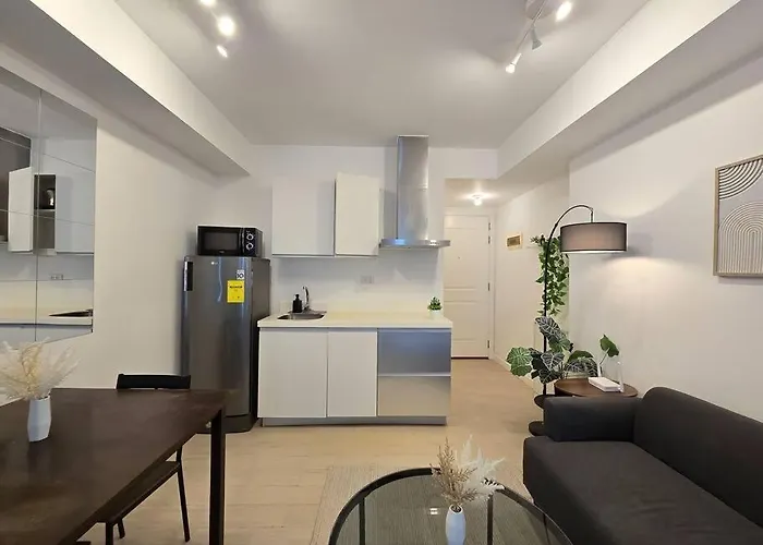 Citispace 1br Condotel At Azure Urban Near Airport #az05a Manila