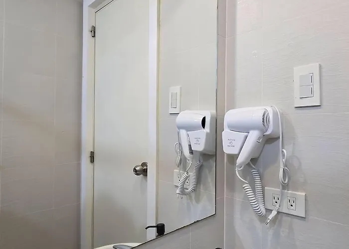 Citispace 1br Condotel At Azure Urban Near Airport #az05a