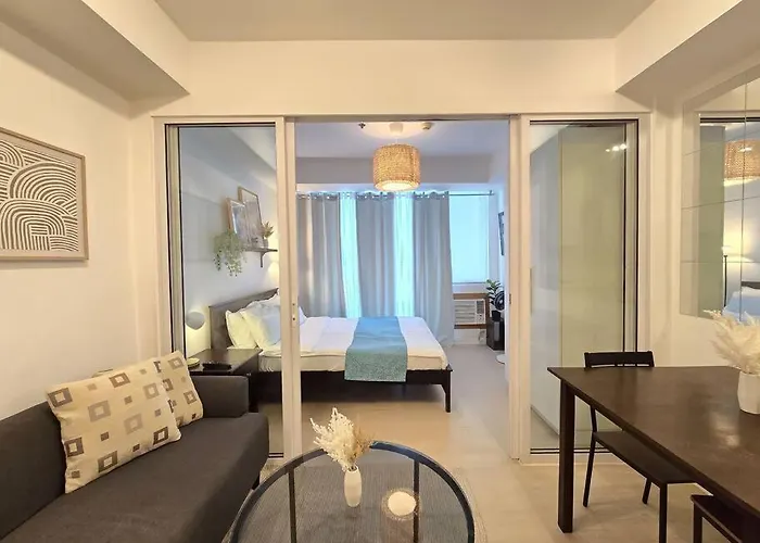 Citispace 1br Condotel At Azure Urban Near Airport #az05a *